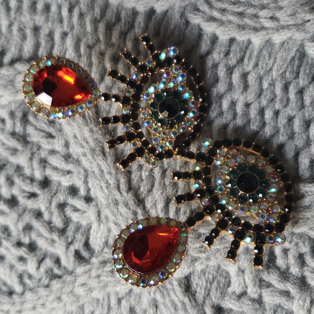 Exquisite Eye Design Rhinestone Studded. NWT - Picture 4 of 6